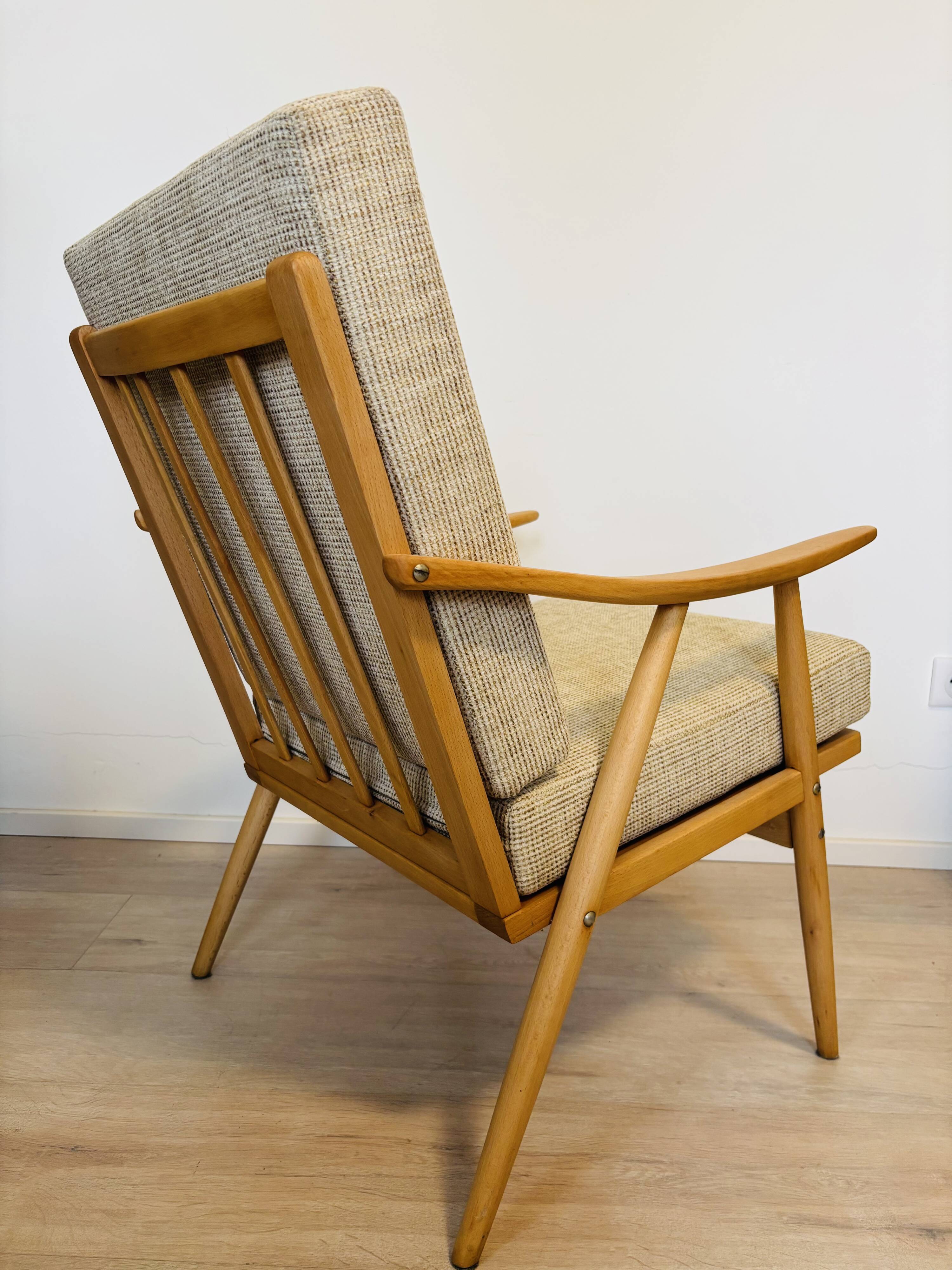 Fauteuil vintage Laouge par Jaroslav Šmidek pour TON, Tchécoslovaquie années 1970.