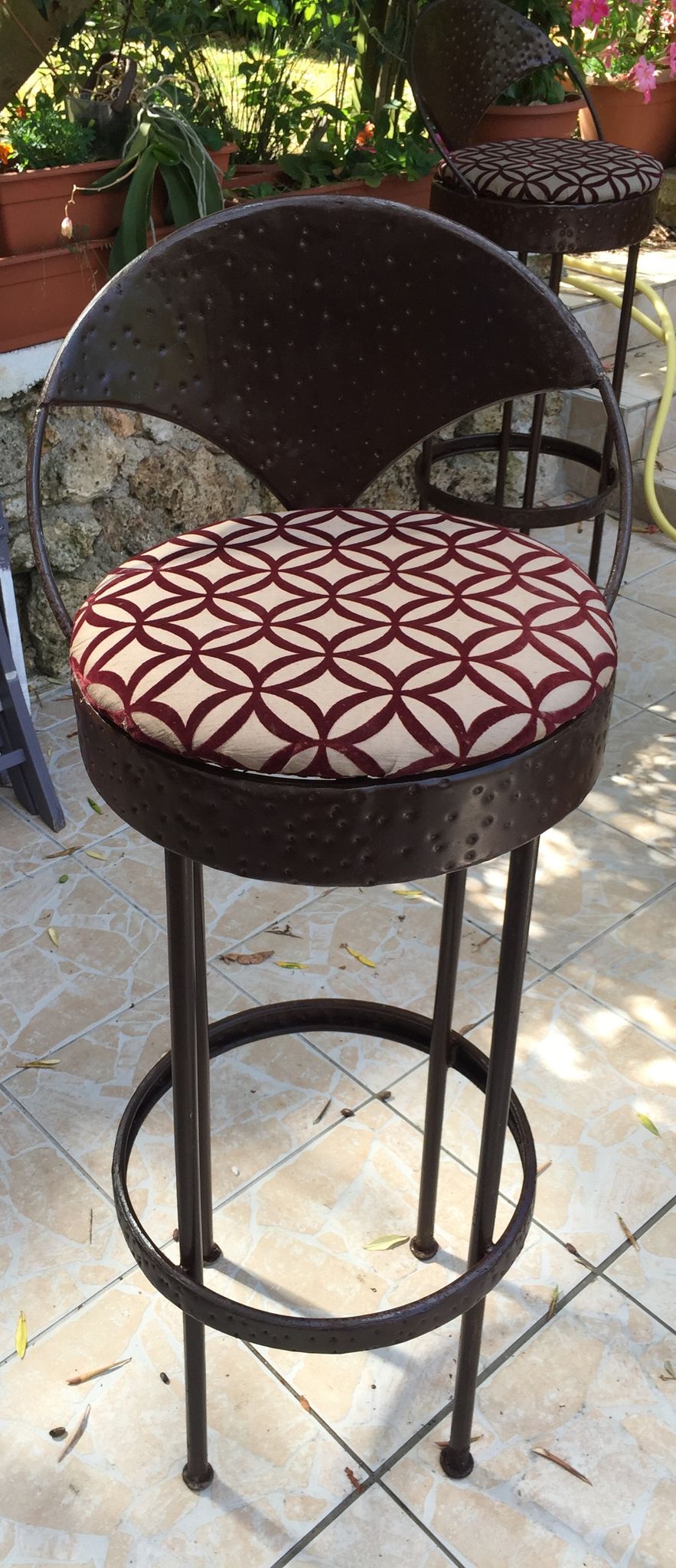 Paire de tabourets de bar anciens