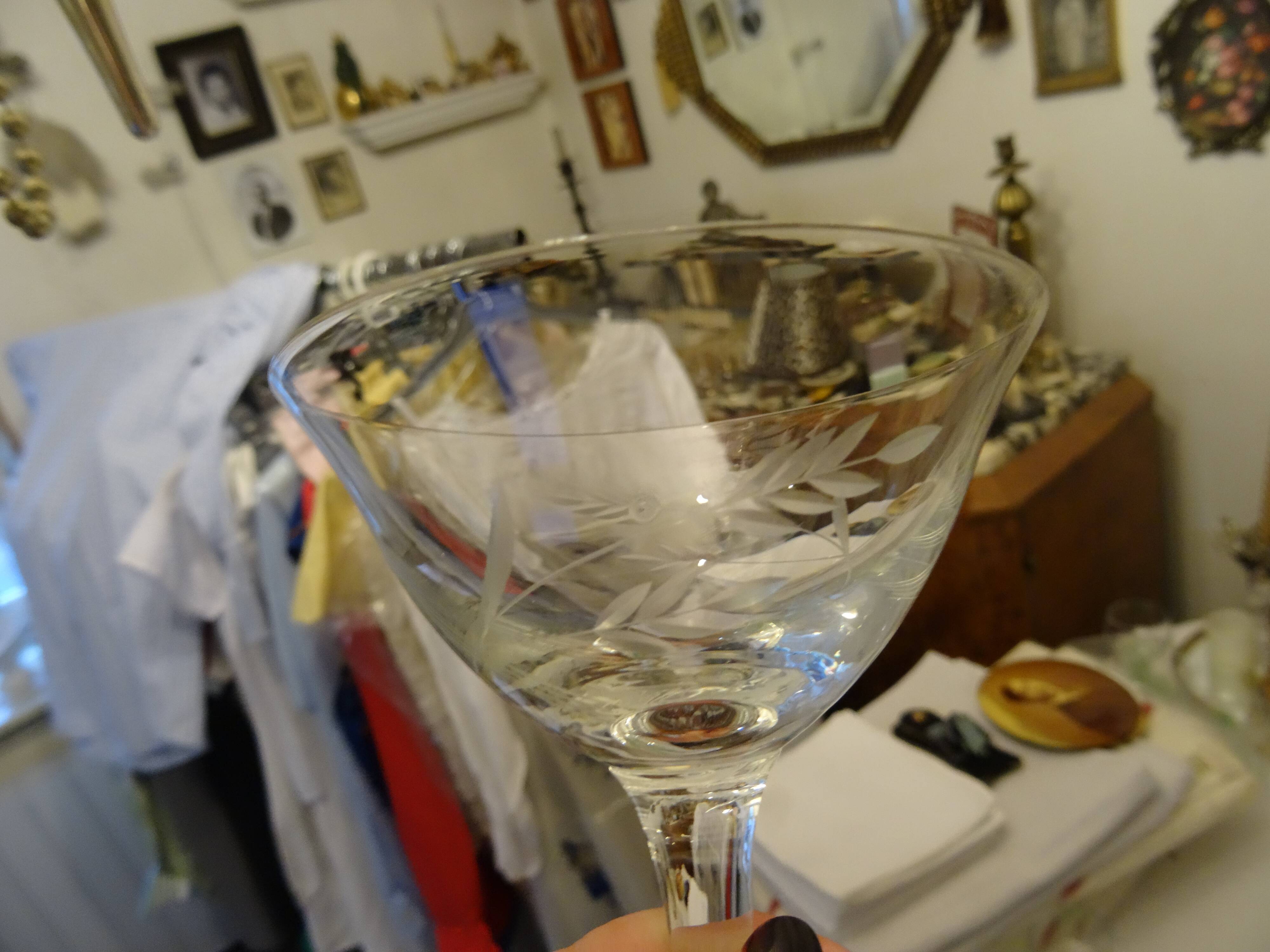 Set of 10 crystal champagne cups