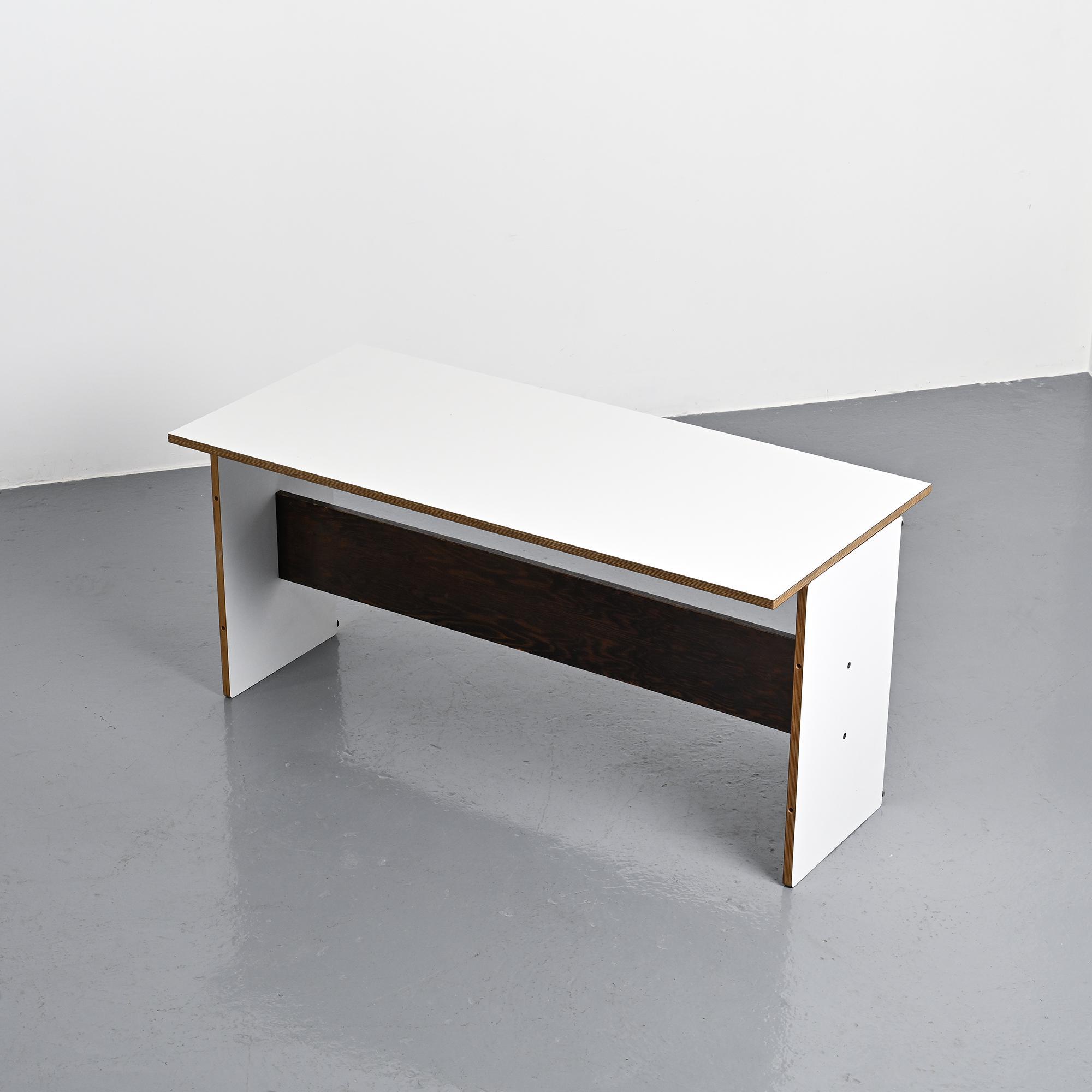 Table modulaire par Pierre Guariche pour la Plagne, circa 1968