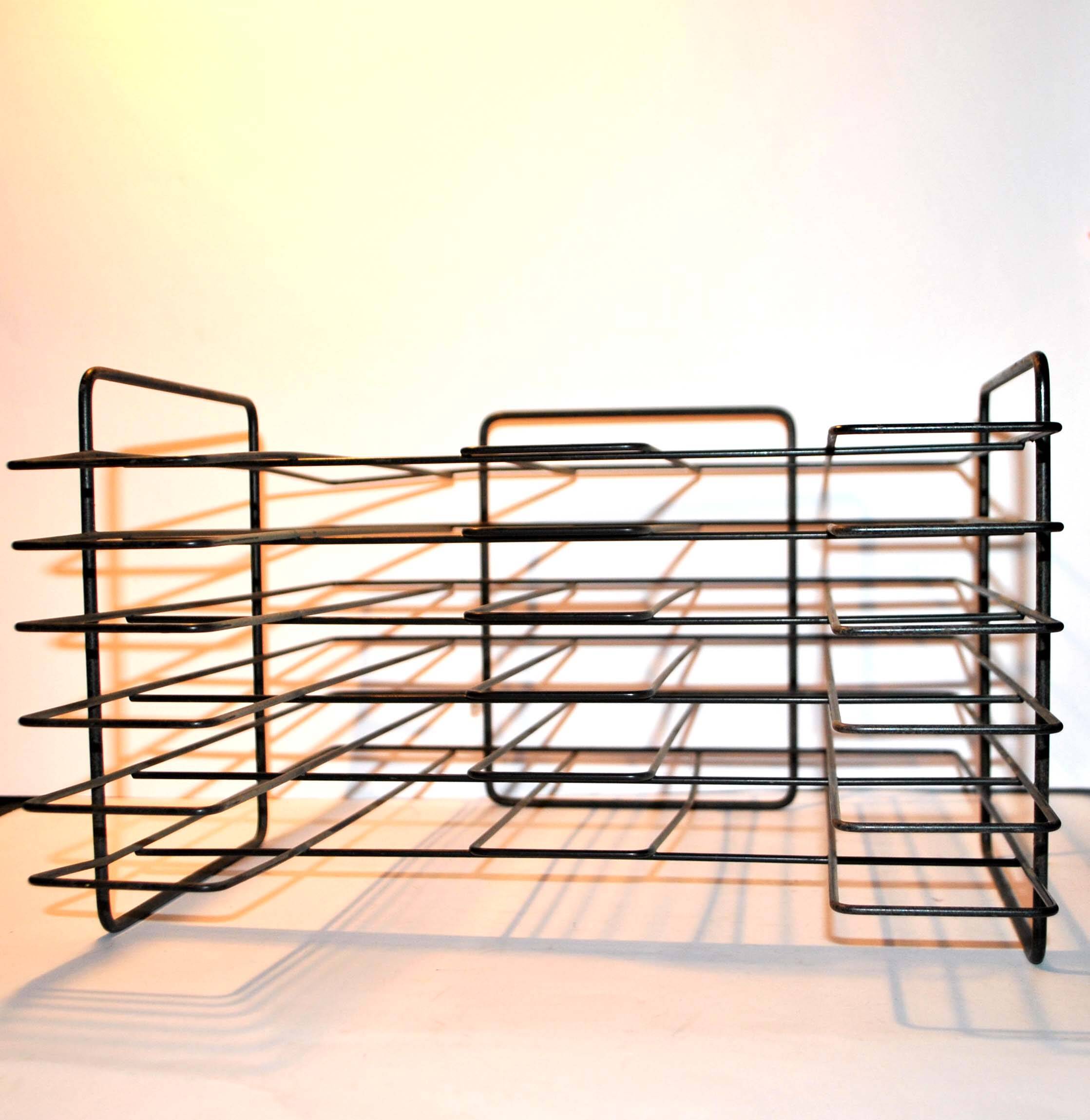 VINTAGE 1960-1970 graphic vinyl record holder in black metal