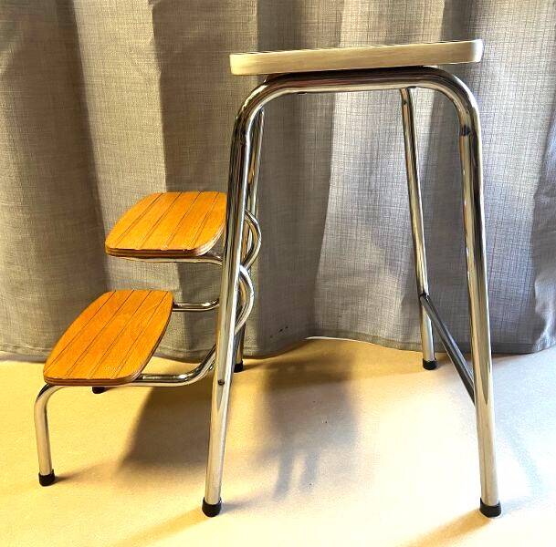 Vintage & Ancien Petit Escabeau Marchepied Tabouret 1970 Formica Bois Chrome