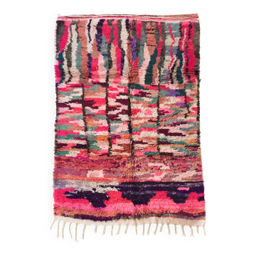 Tapis berbère Boujaad rose à motifs colorés 241x145cm