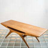 Table « Sourire » de Johannes Andersen, pour cfc silkebørg 1950