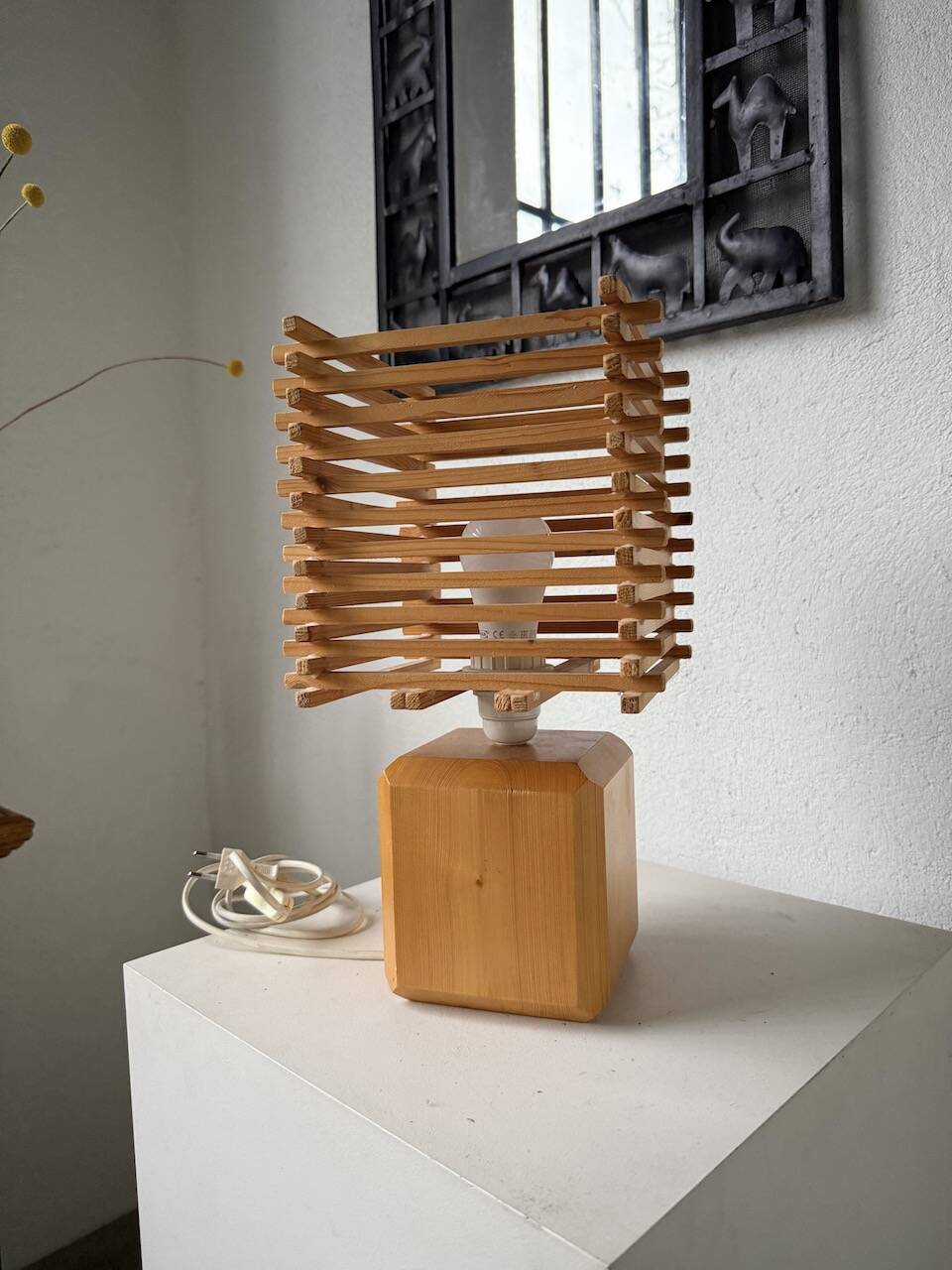 Constructivist wooden table lamp
