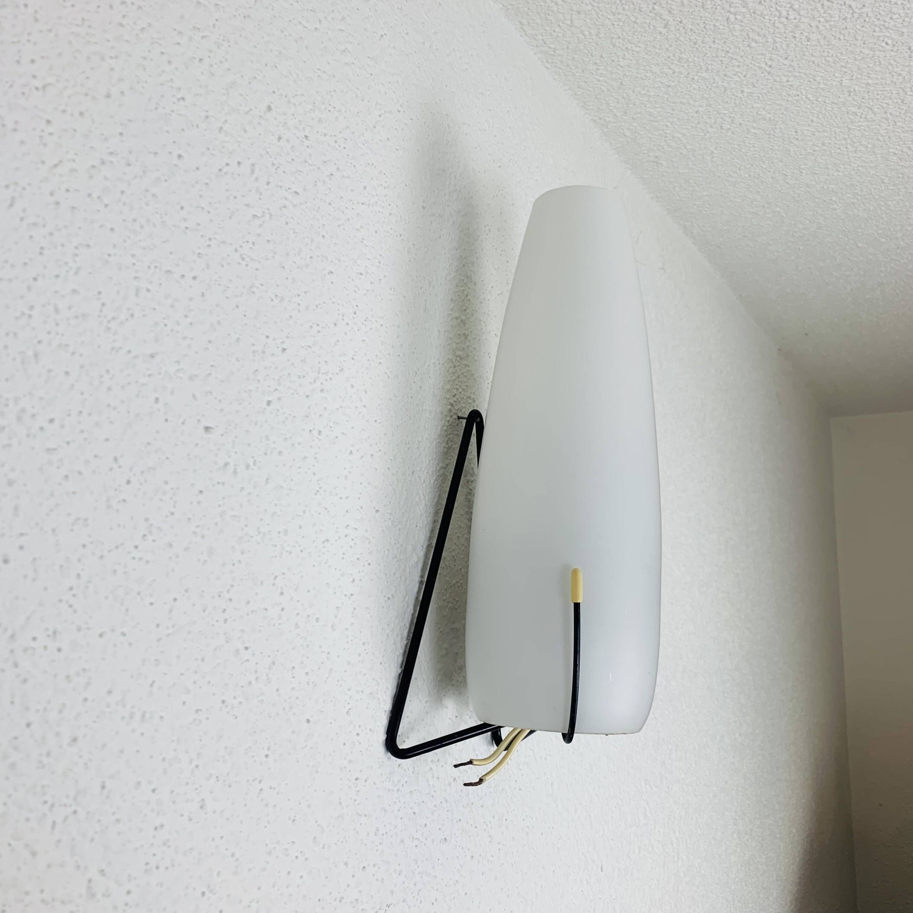 Louis Kalff 50s opaline wall lamp