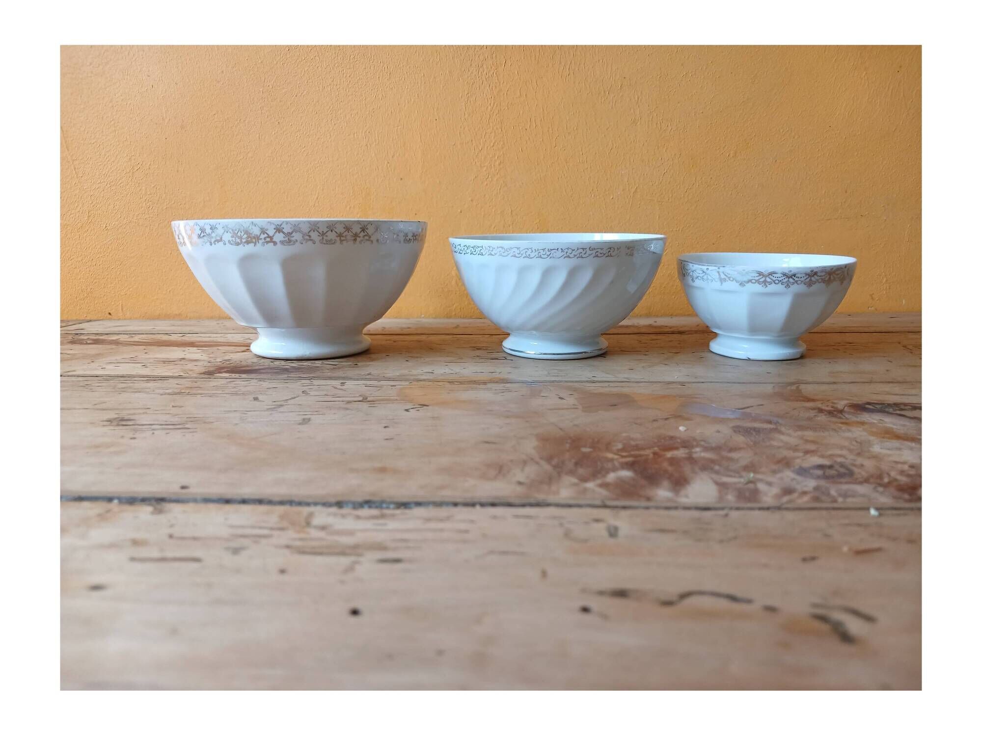 Set of 3 white and gold antique bowls - porcelain cups