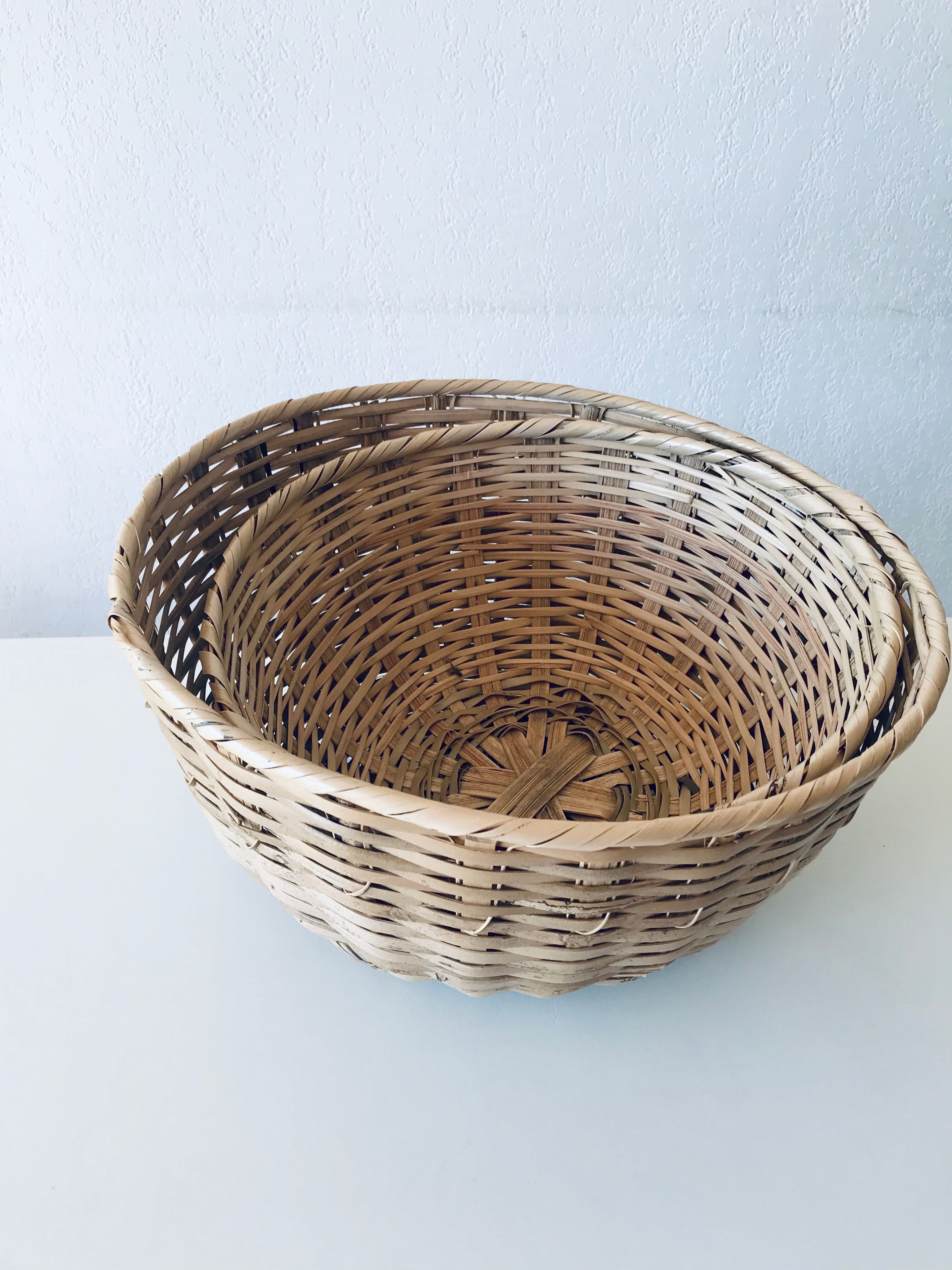 Lot of two bohemian breads