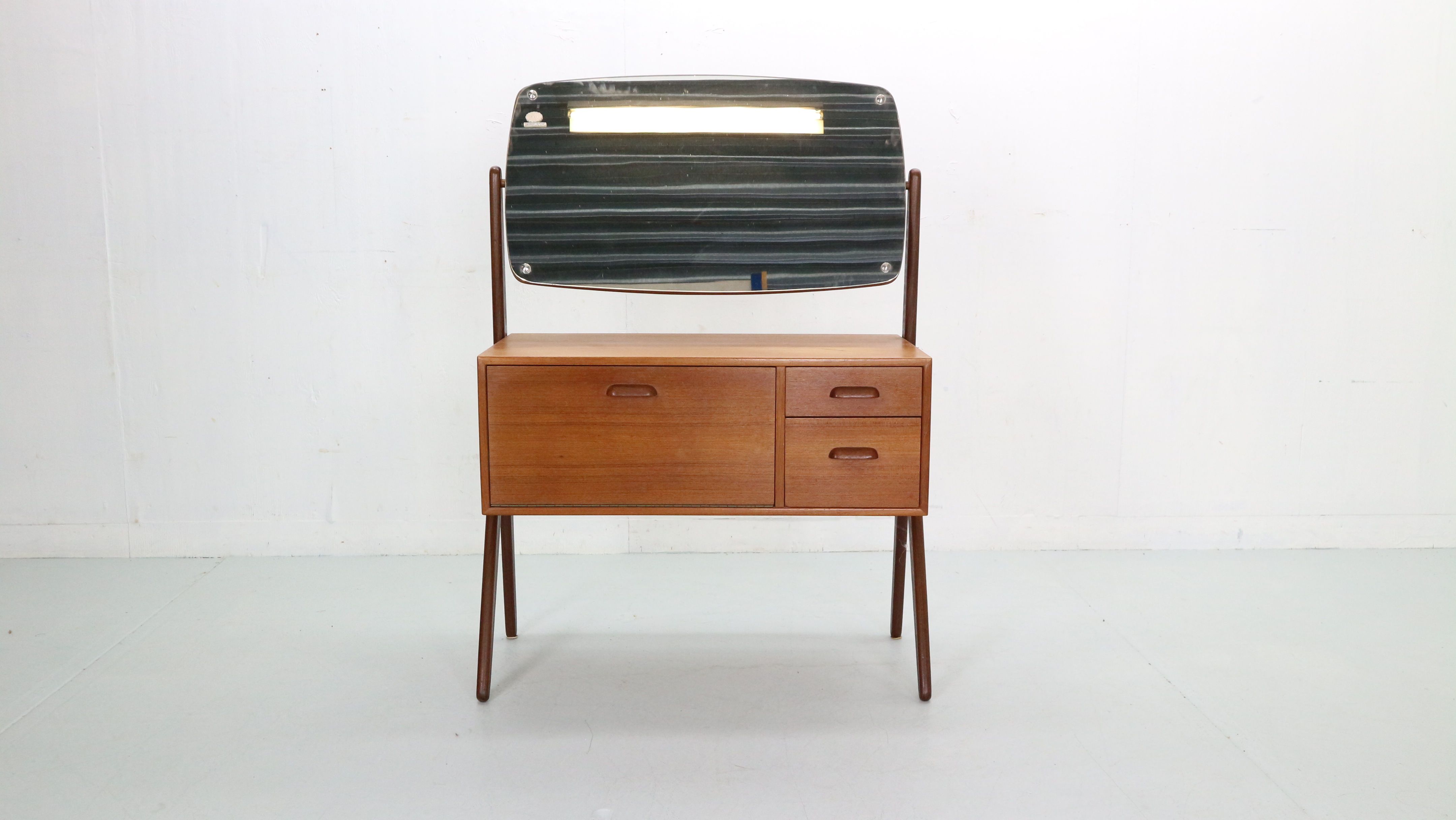 Mid-Century Danish Dressing Table in Teak by by AG Spejl Kobberbeskyttet, 1960s