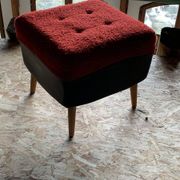 Set of 2 mid-century stools in red and black fabric and faux leather, with light wood legs.