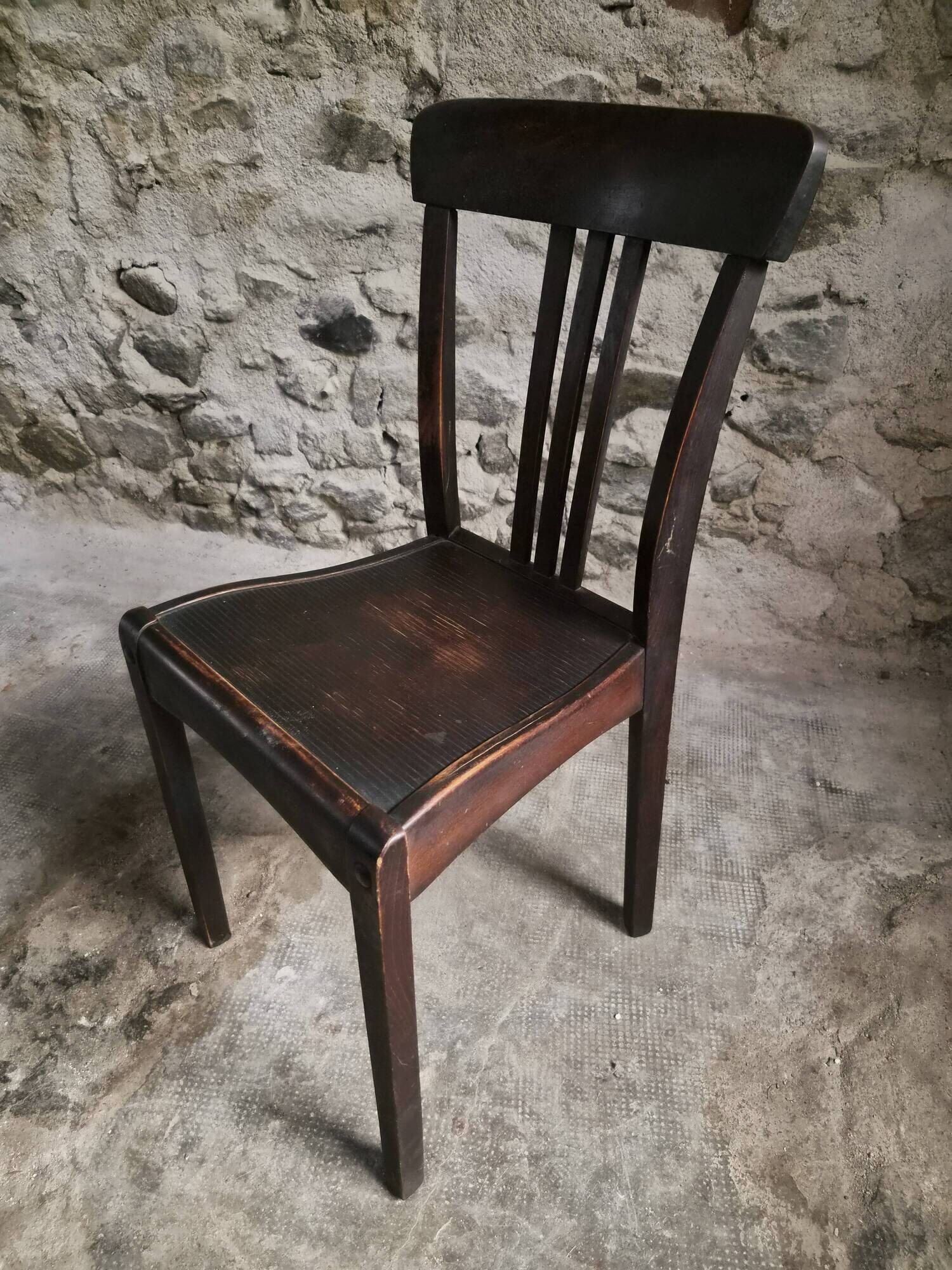 Set of 4 antique French bistro chairs Stella, circa 1900–1920.