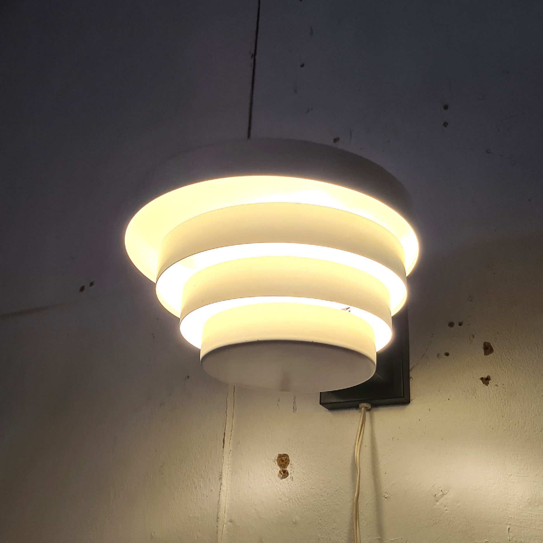 Minimalist wall lamp by Raak, Netherlands 1950s