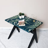 Low table feet compass