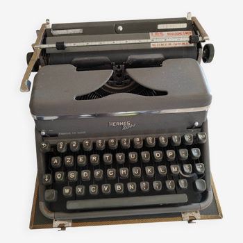 Machine à écrire Hermes 2000