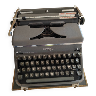 Hermes 2000 typewriter