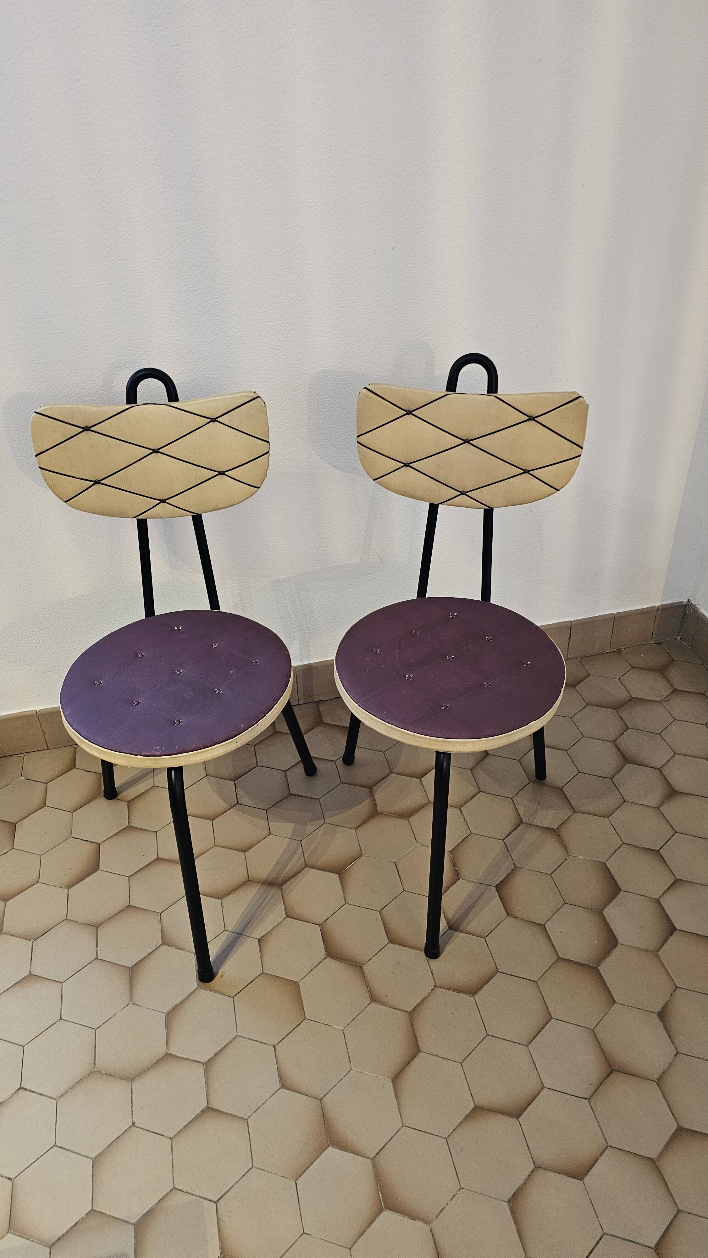 Renovated metal chairs – graphic lines & semi-circular backrest