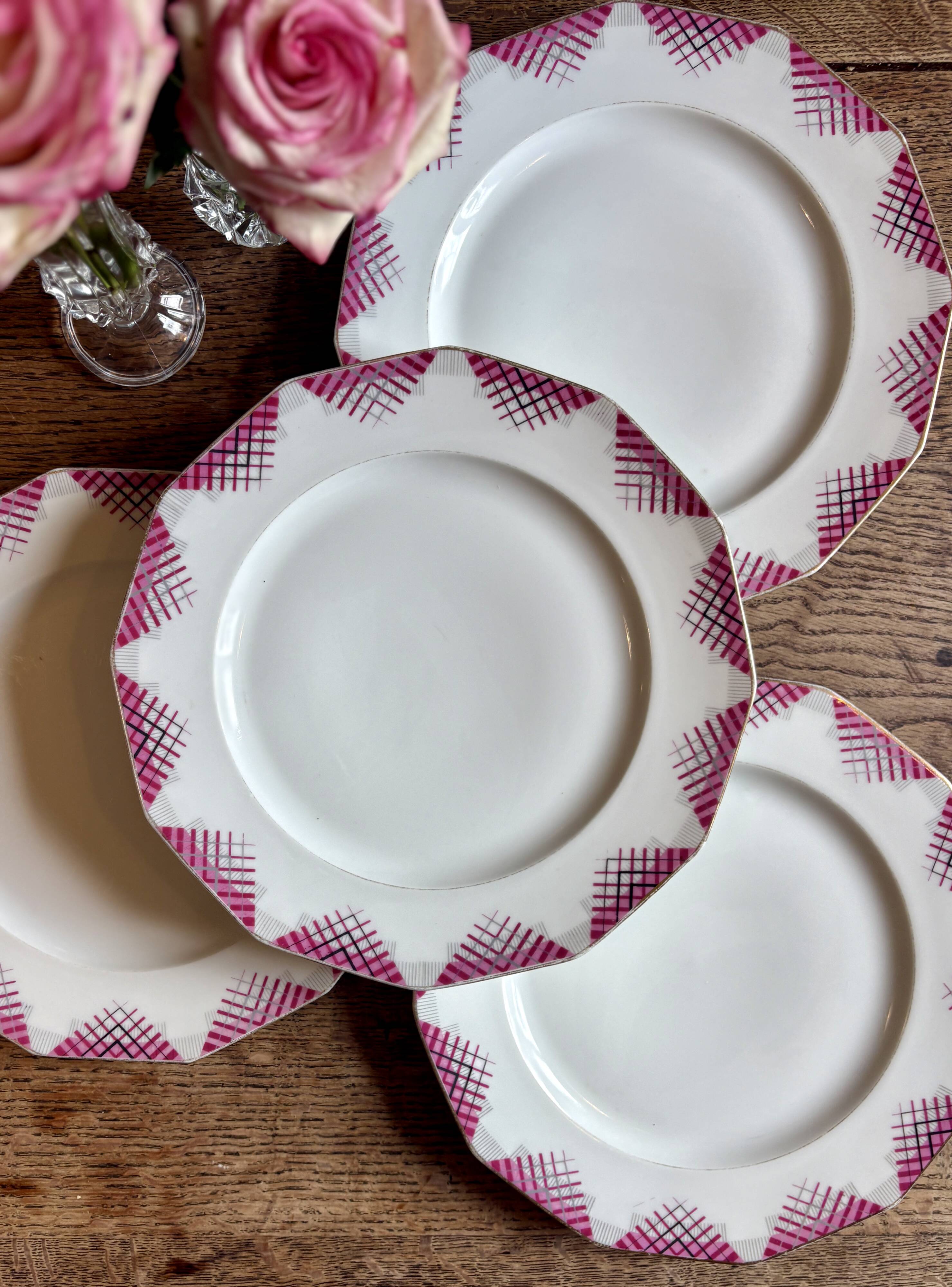 Set of 4 vintage flat plates in Limoges porcelain