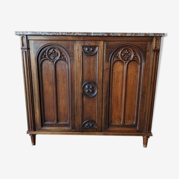 Storage cabinet with mahogany warheads