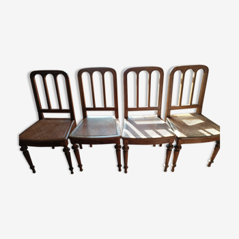 4 chaises à assise cannée