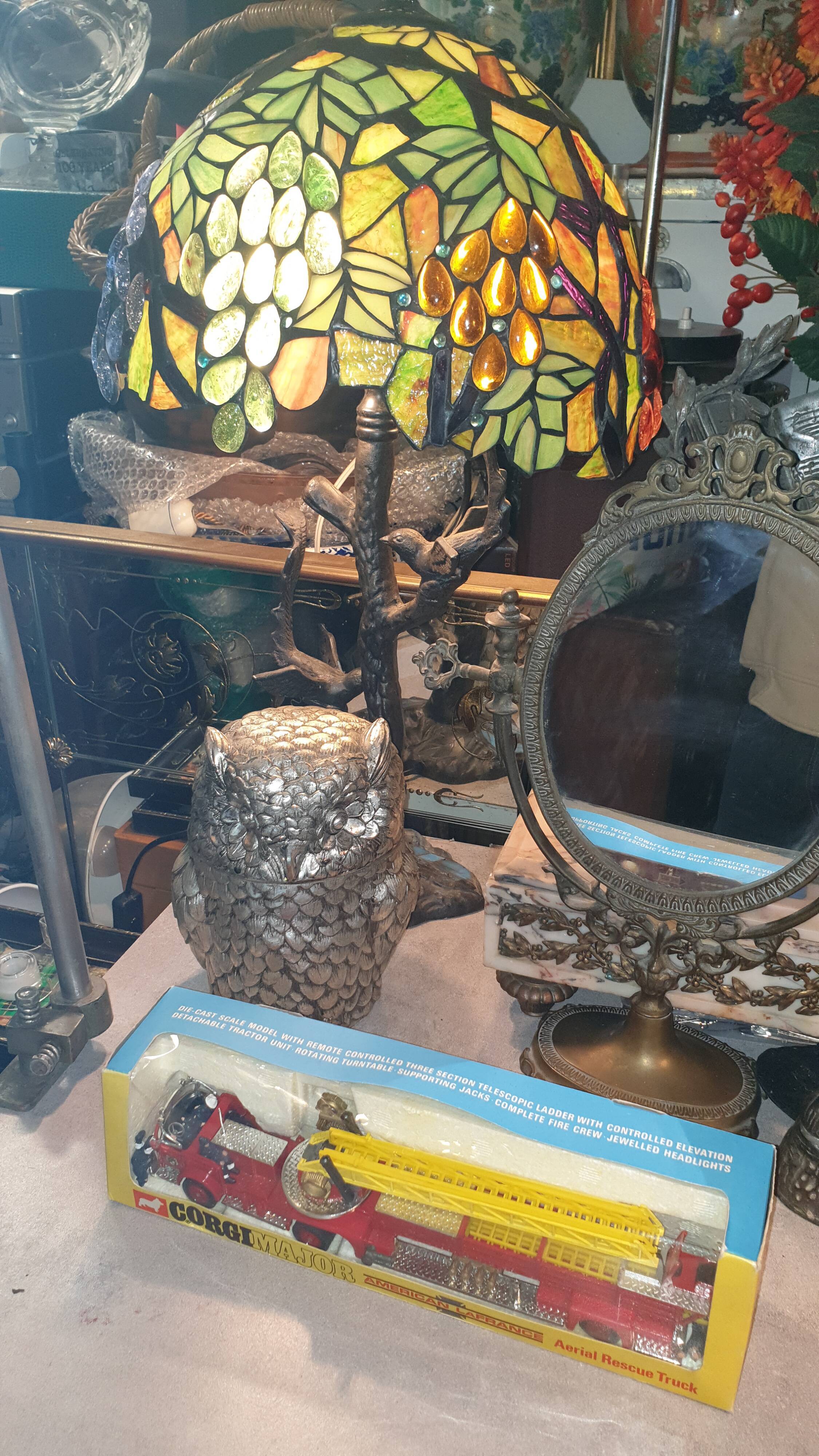 Stained glass lamp floral