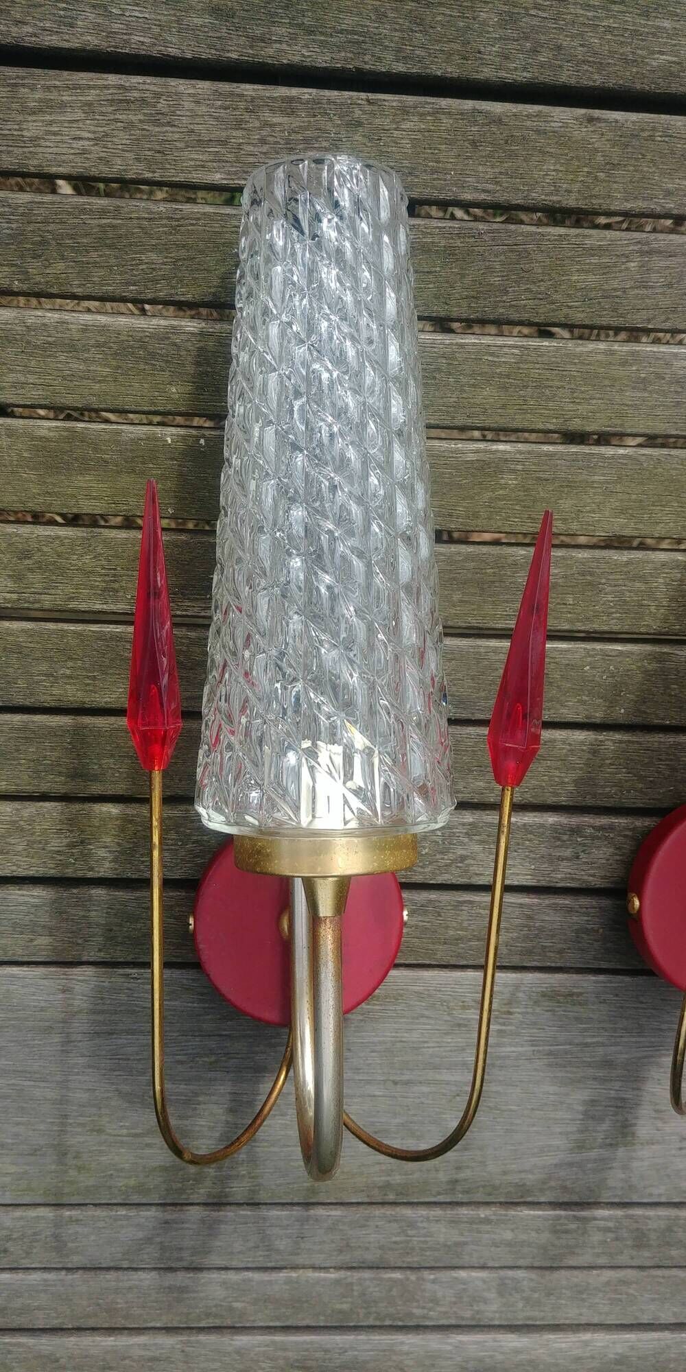 Pair of wall lights Vintage 1950s/60s glass/brass/red flames plastic