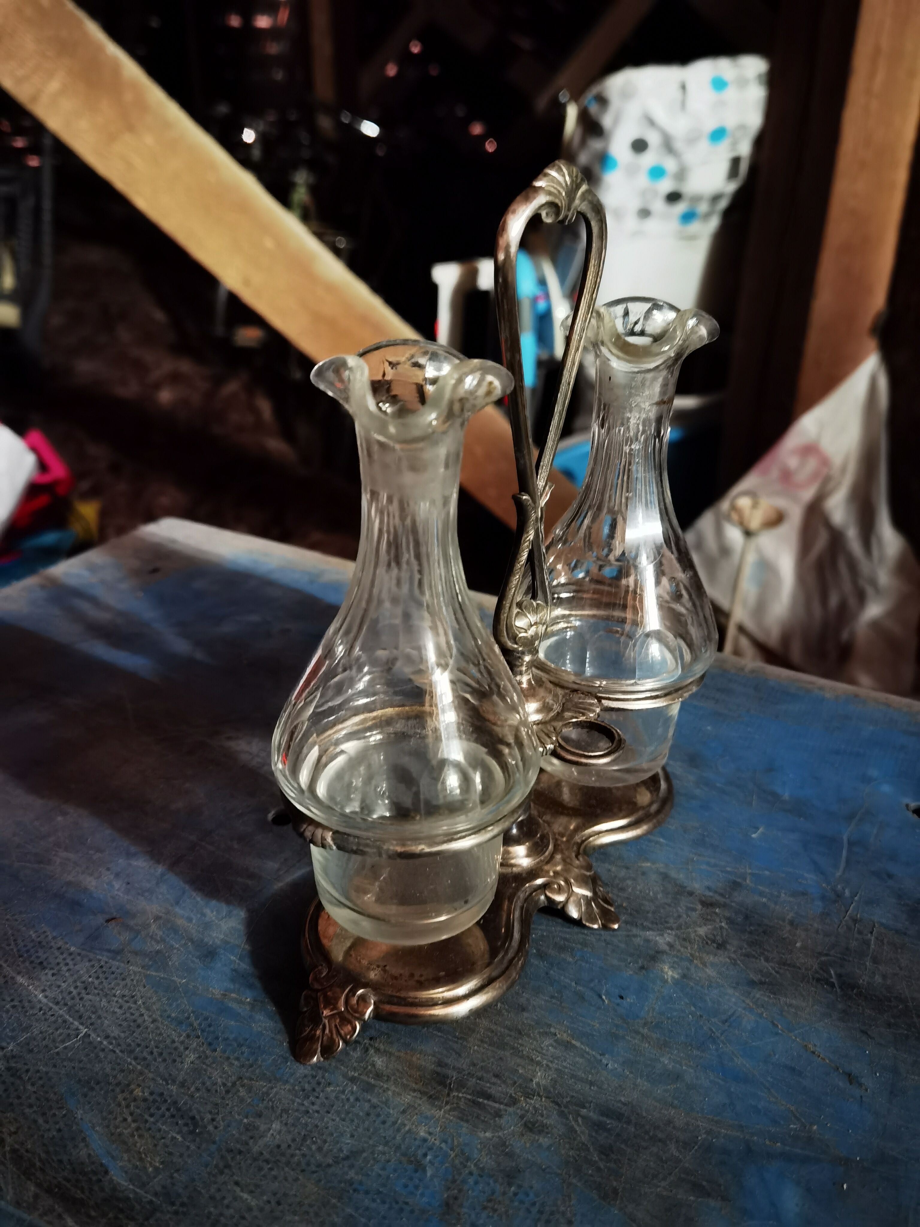 Vinegar oiler silver support