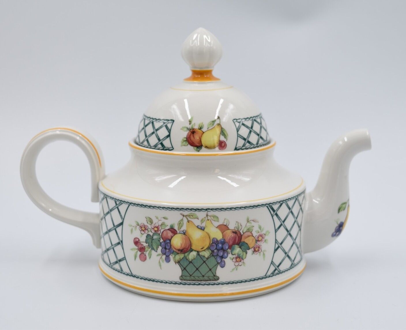 Teapot villeroy & boch basketball model