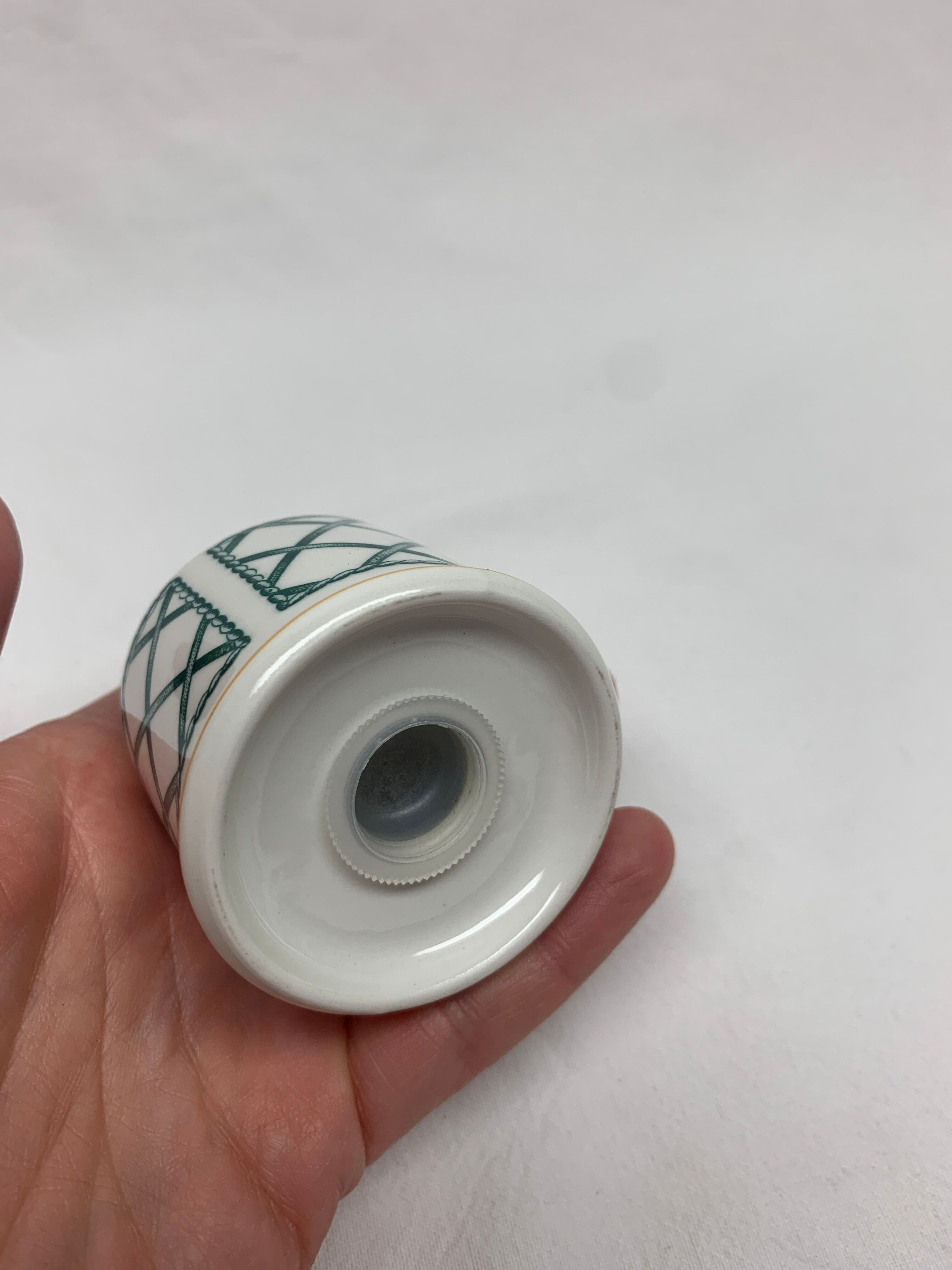 Salt shaker villeroy & boch basket