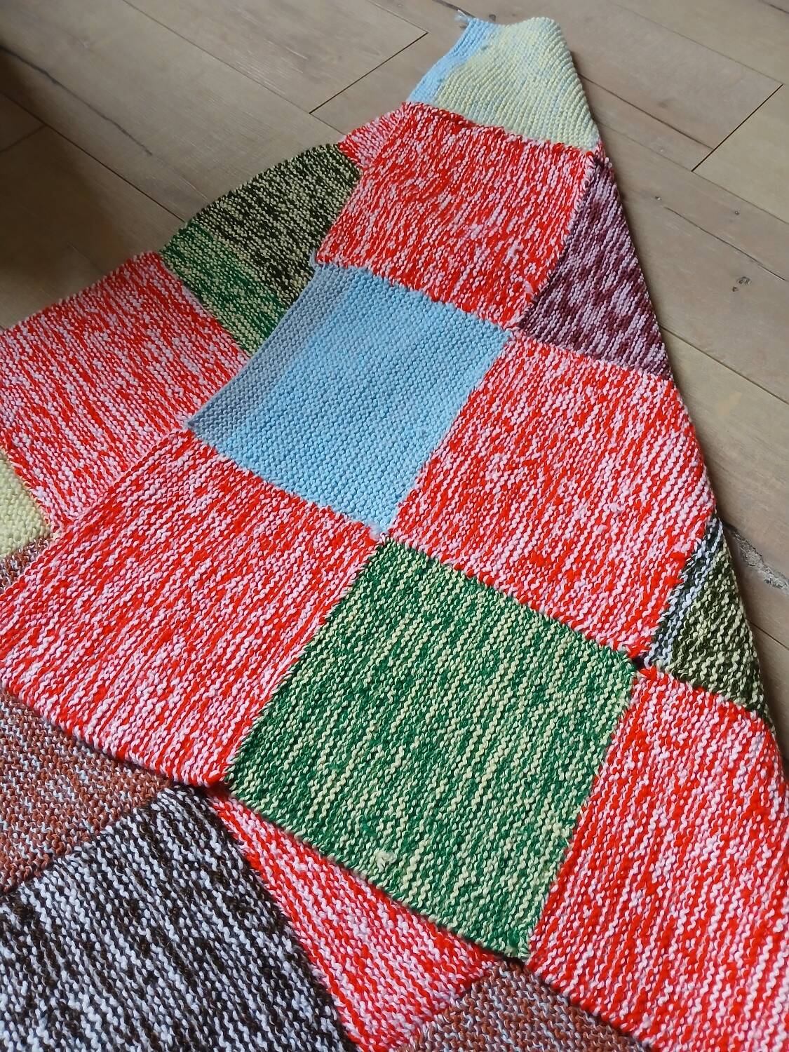 Plaid patchwork hand-knitted