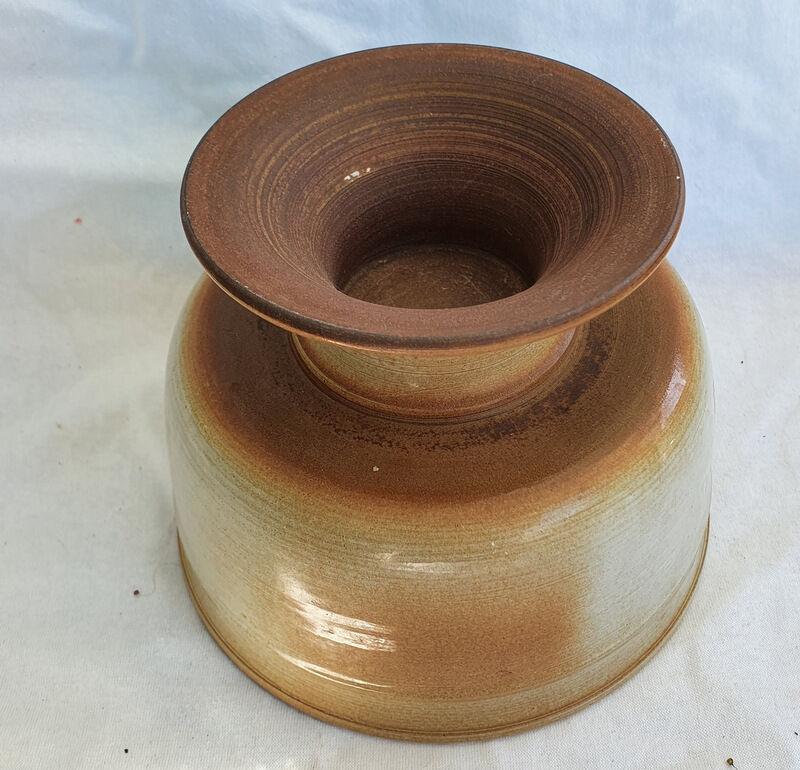 Coupe en grès sur pied