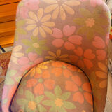 Table and tulip leg chair, vintage space age from the 70s.