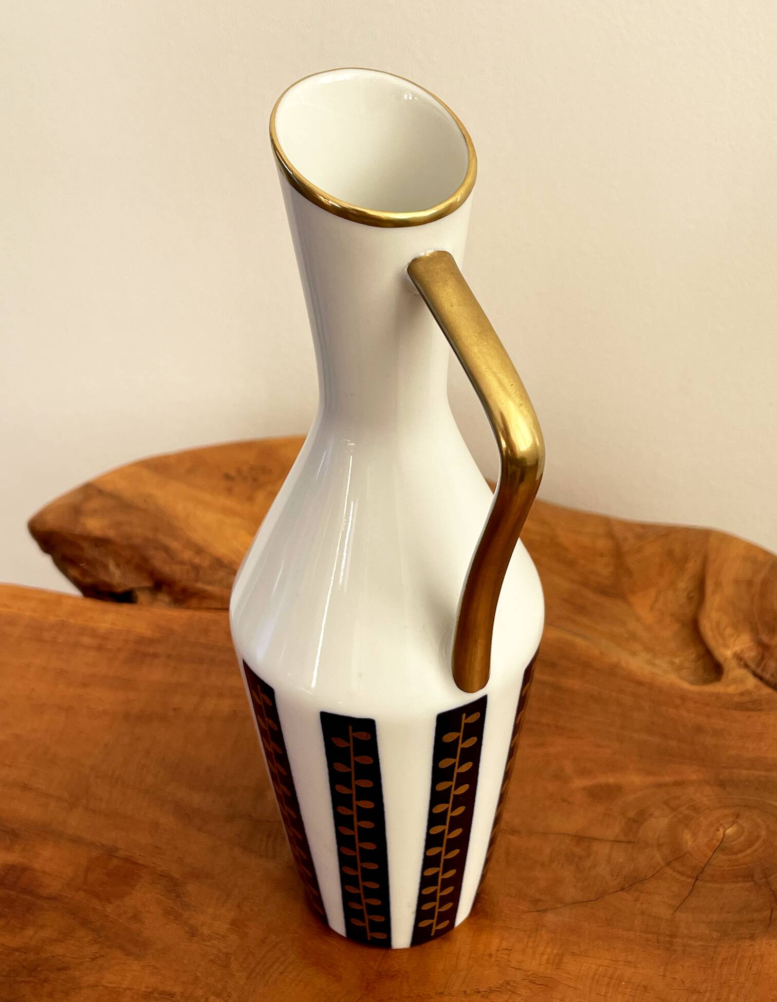 Volkstedt 1762 GDR Echt Kobalt Vase with Handle, East-German Vintage Porcelain