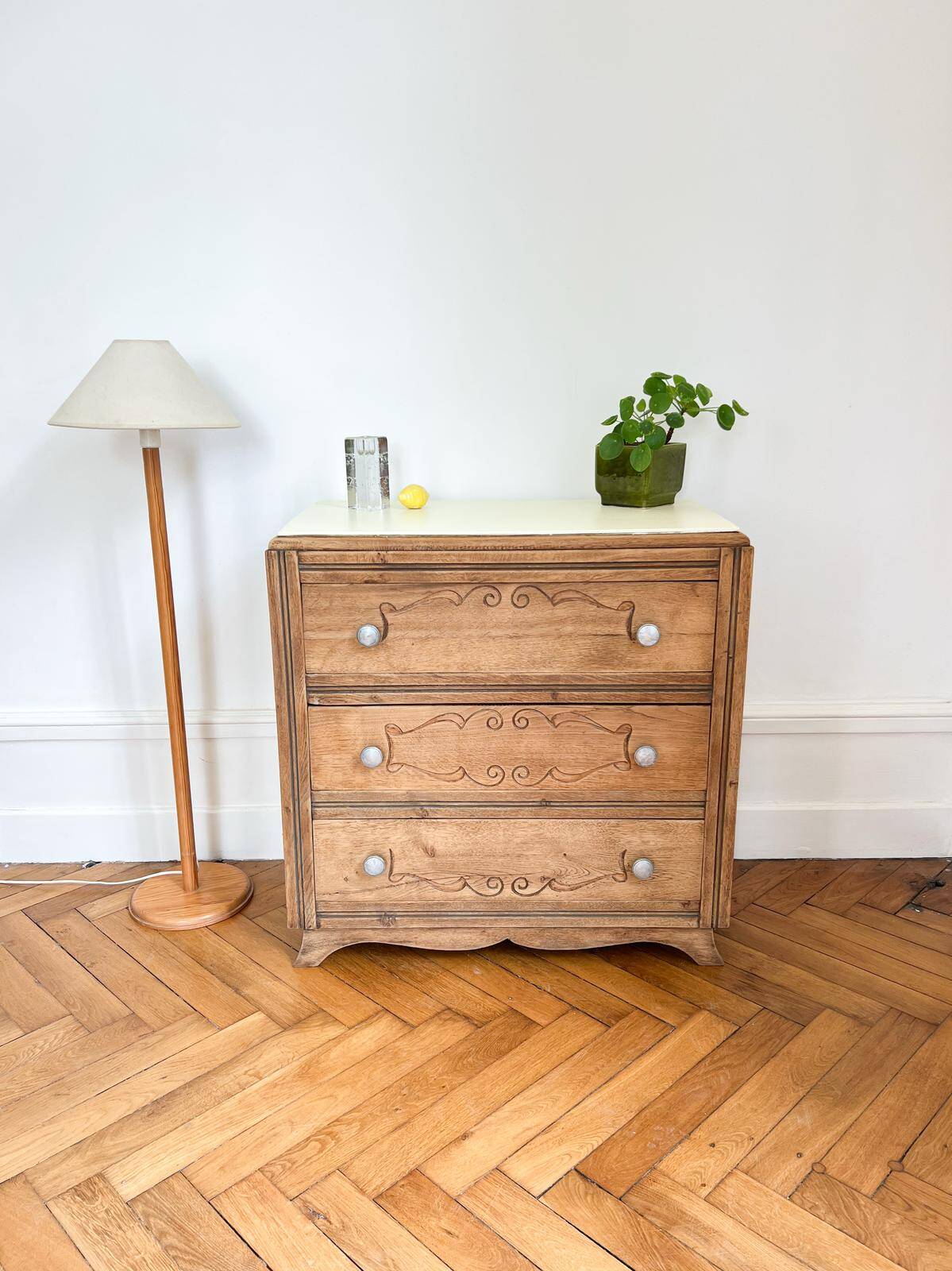 Art Deco chest of drawers in solid oak