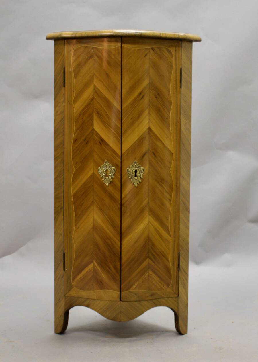 Small 18th century marquetry corner cabinet