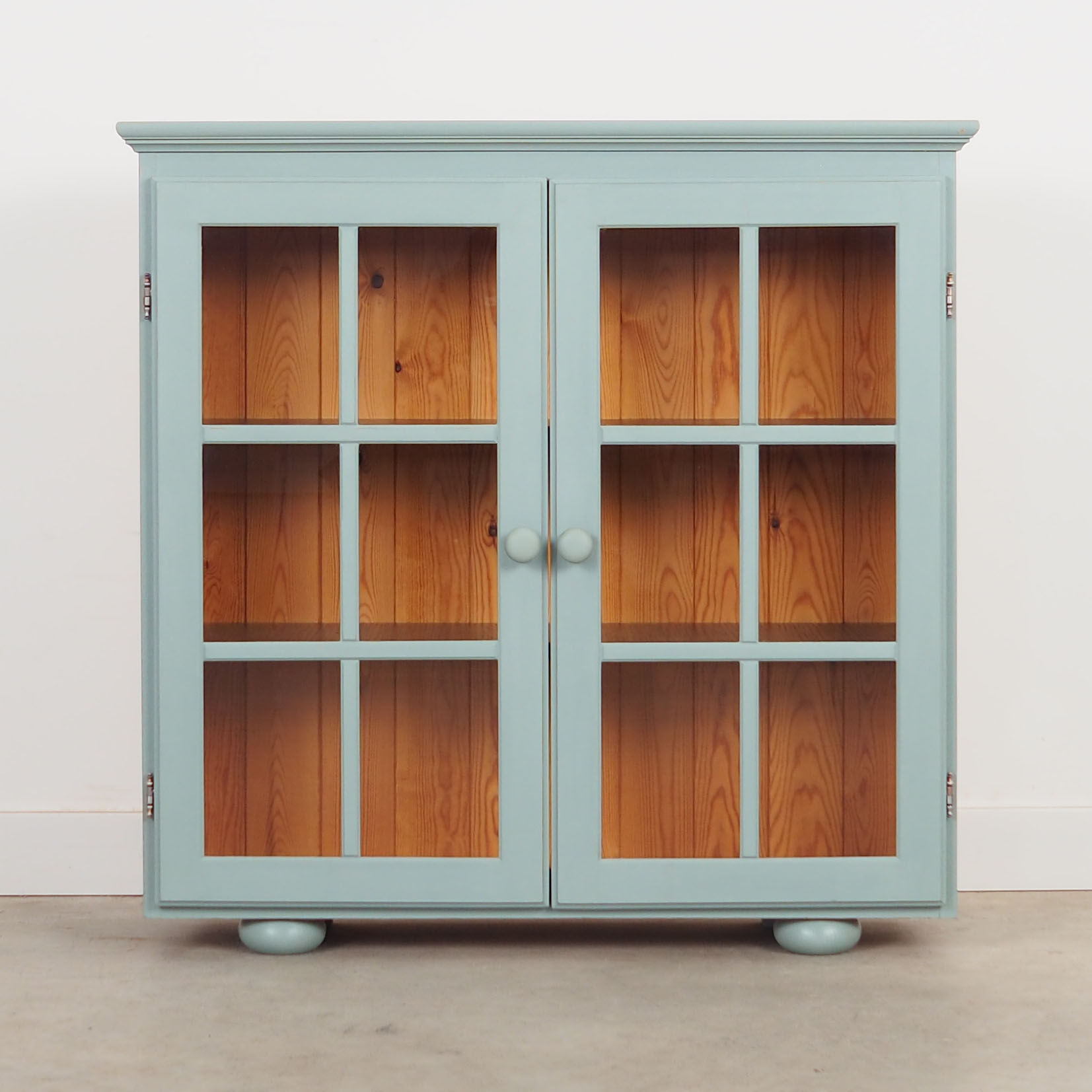Vitrine en pin, design danois, années 1960, production: Danemark