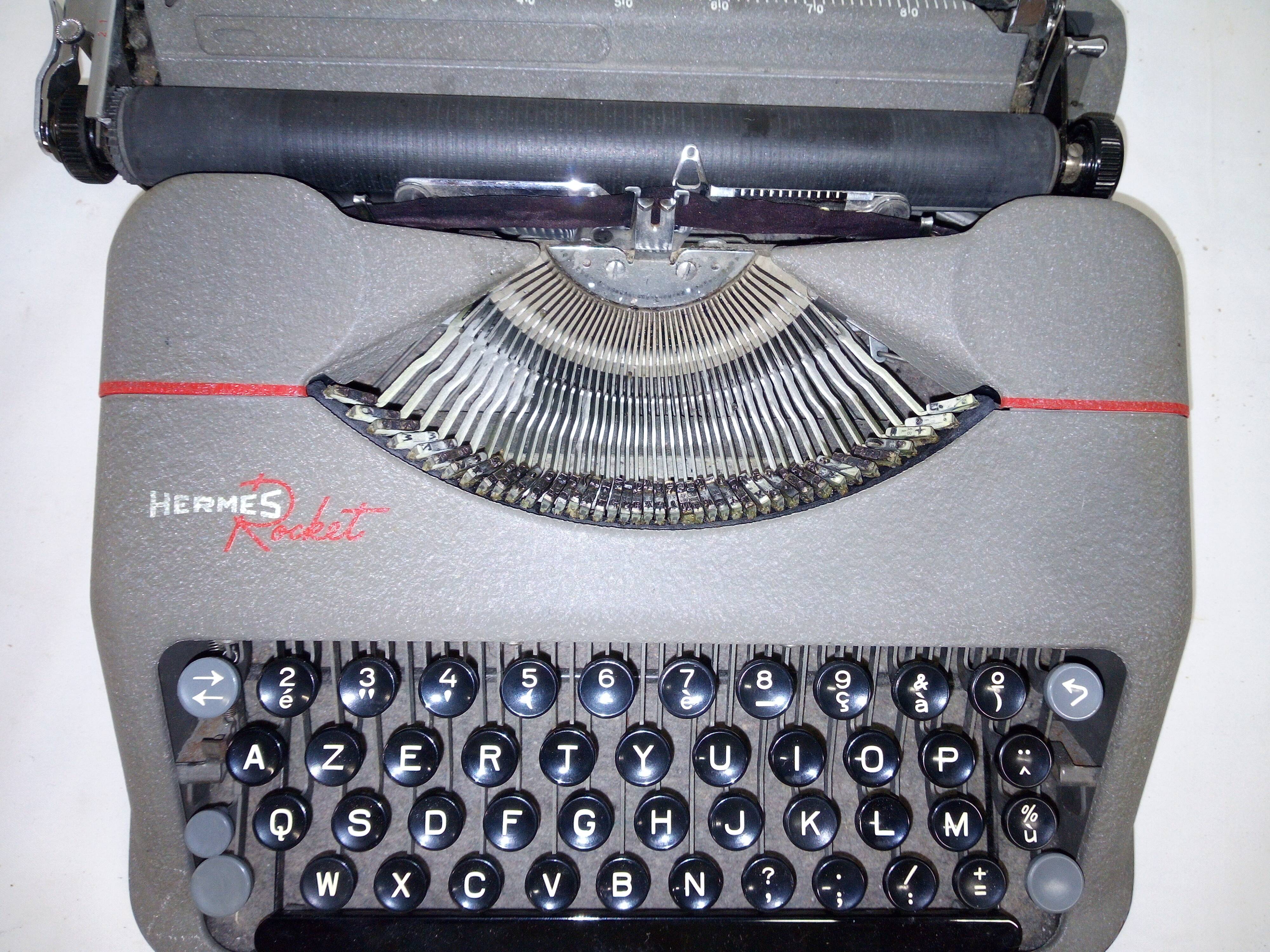Hermes rocket portable typewriter