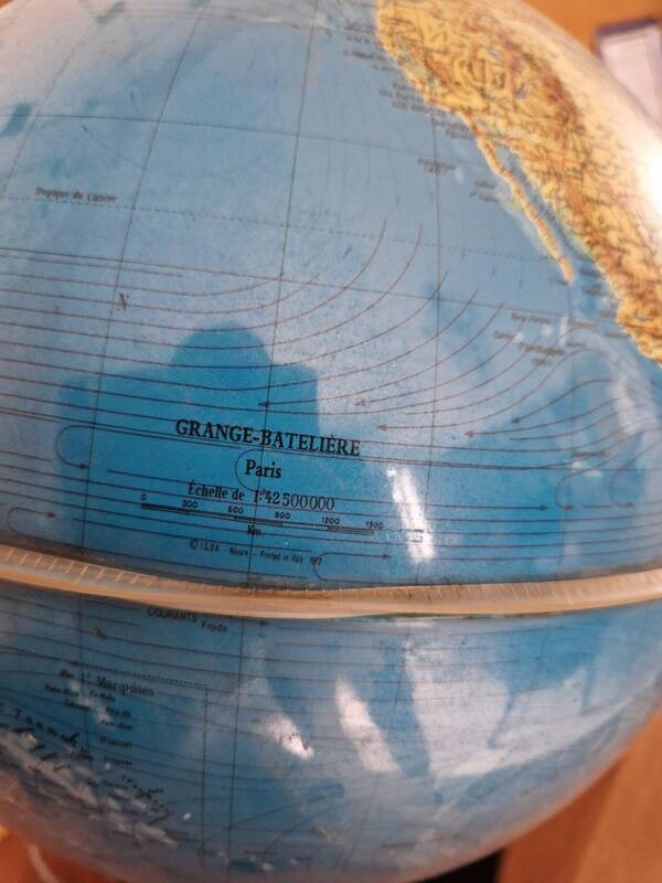 Illuminated globe, world map by Grange Batelière in Paris - 1970