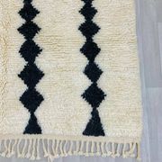 Handmade Moroccan rug in wool 250cm x 150cm