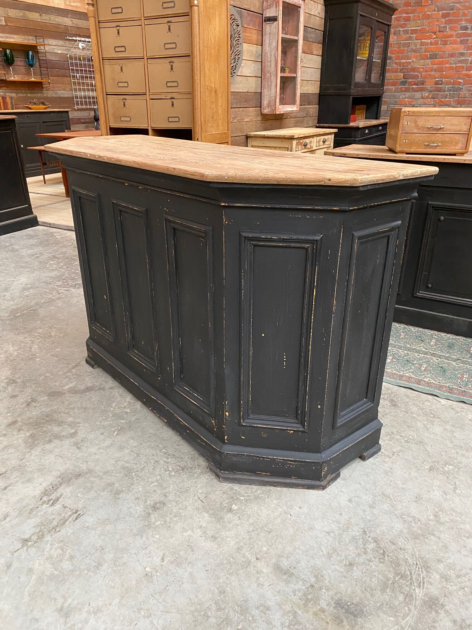 Counter / bar early XXth