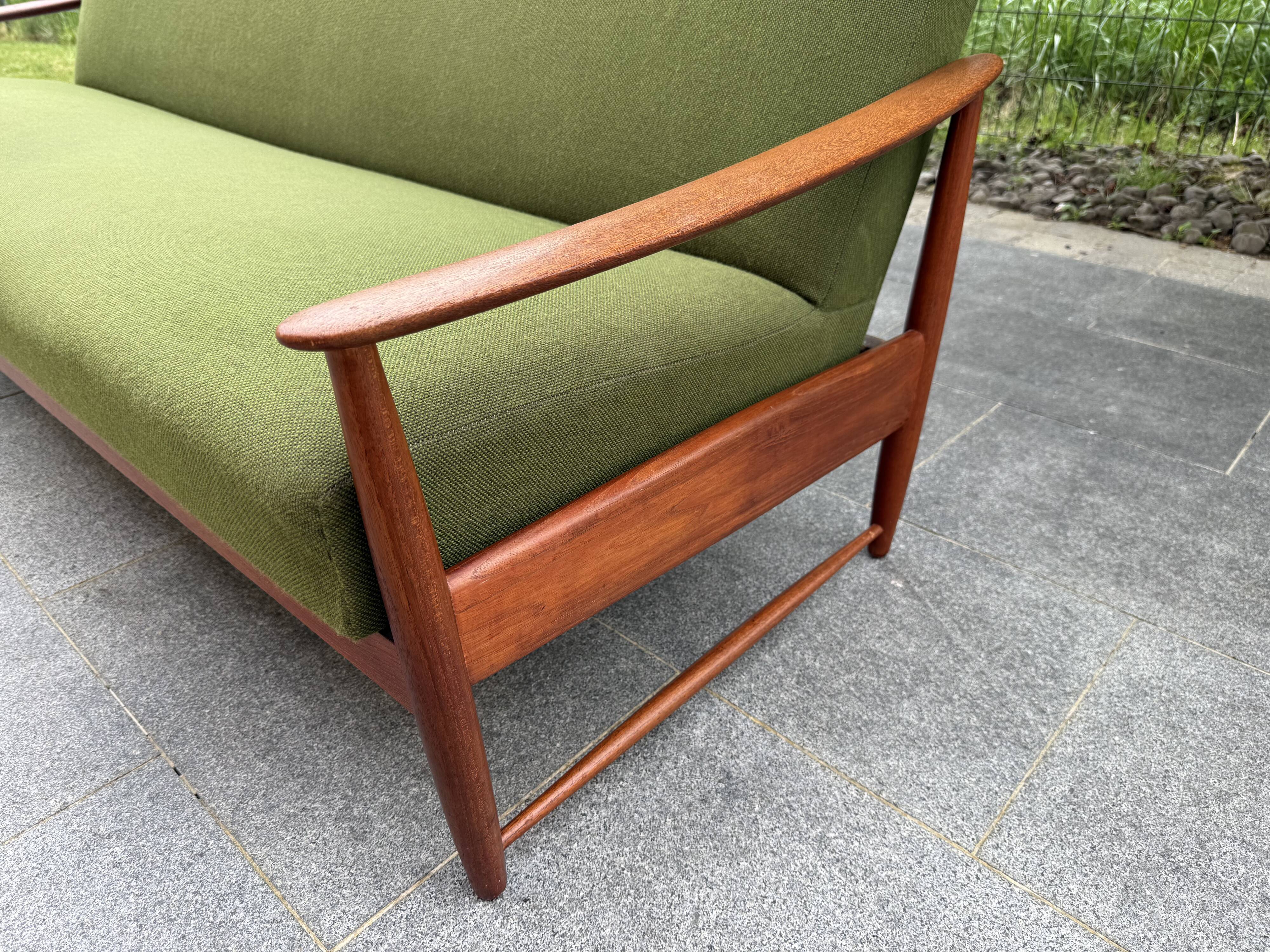 Scandinavian daybed from the 1960s.