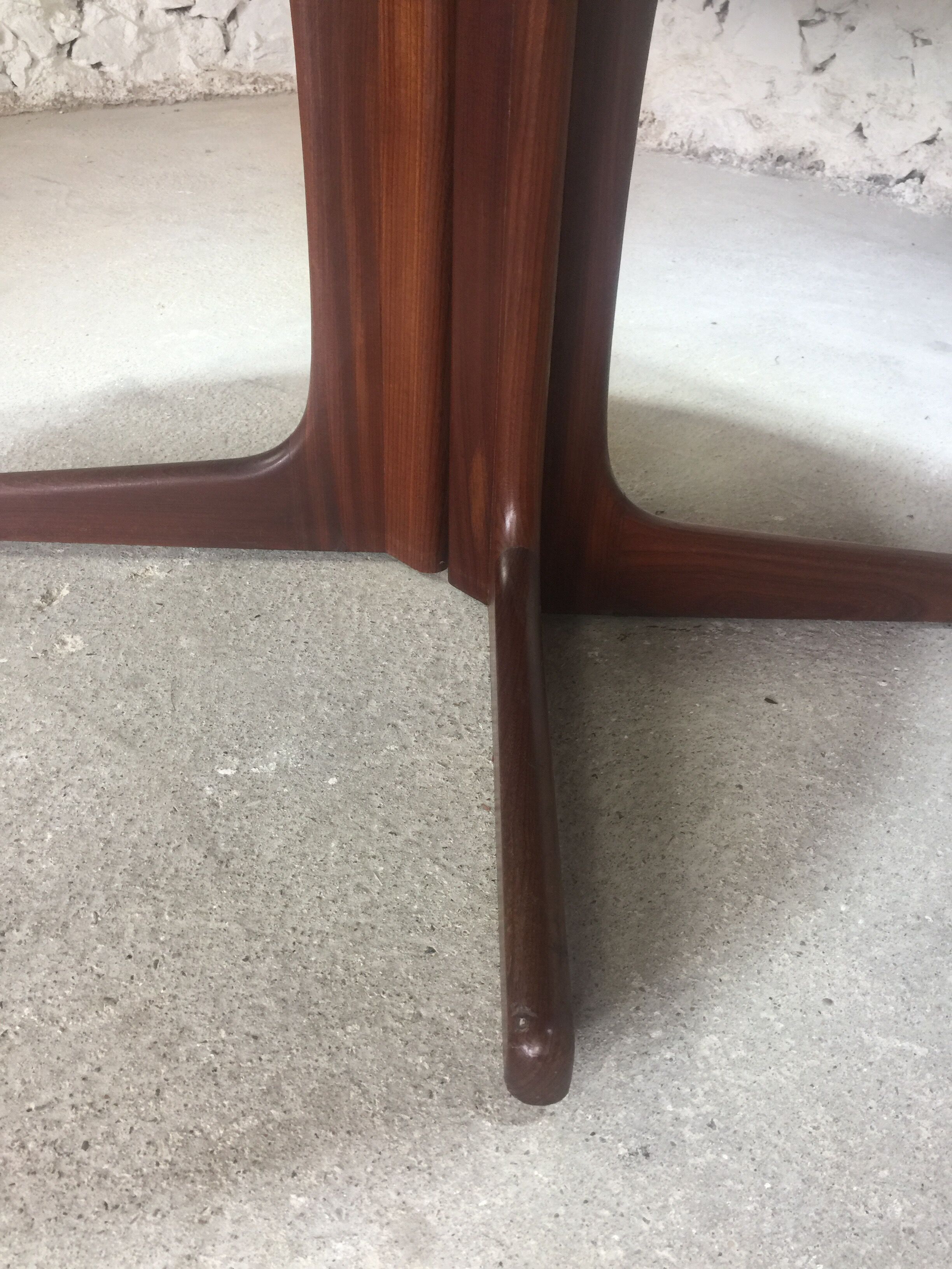 Scandinavian oval table in teak from the 1970s