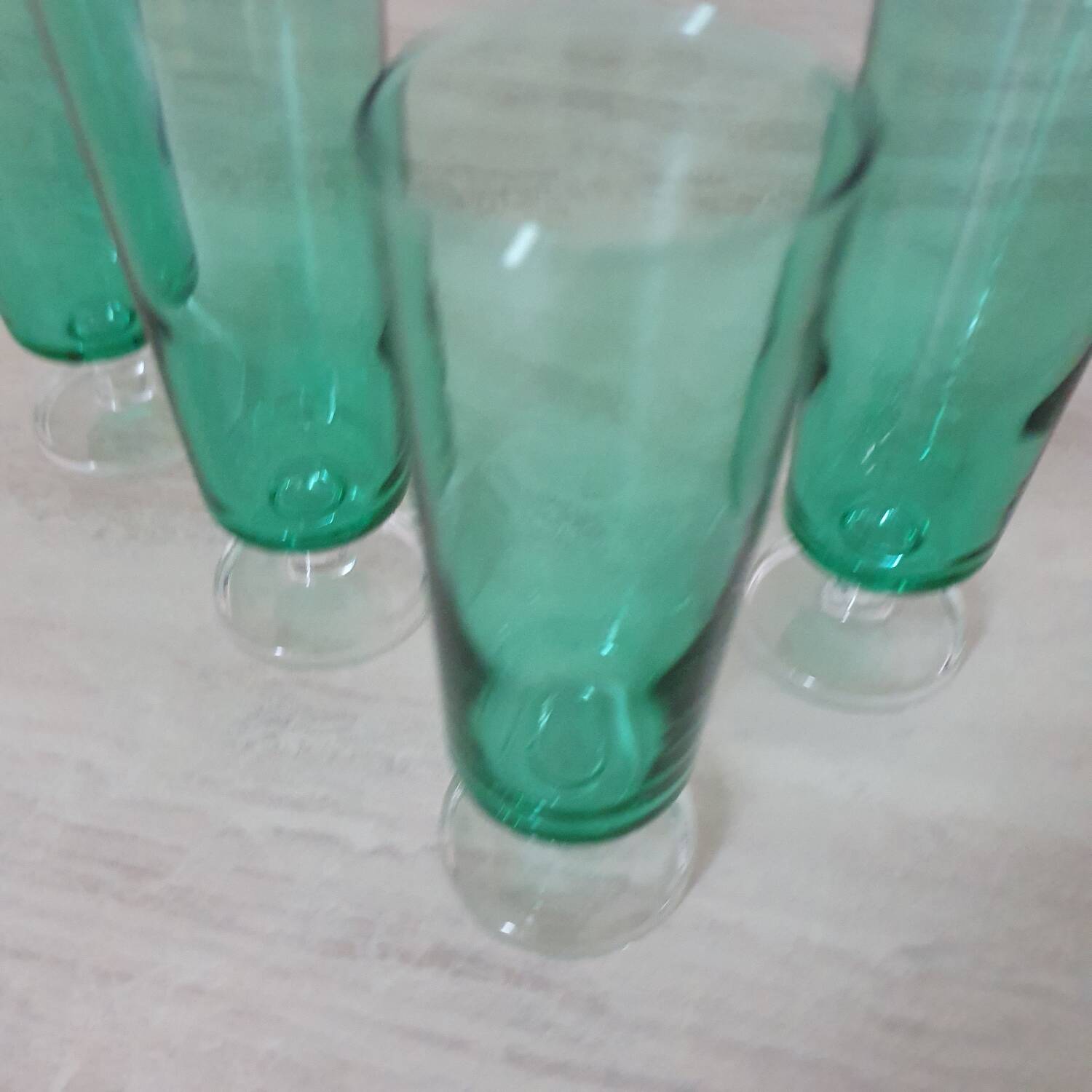 Set of 4 green flutes, Cavalier model, by Luminarc