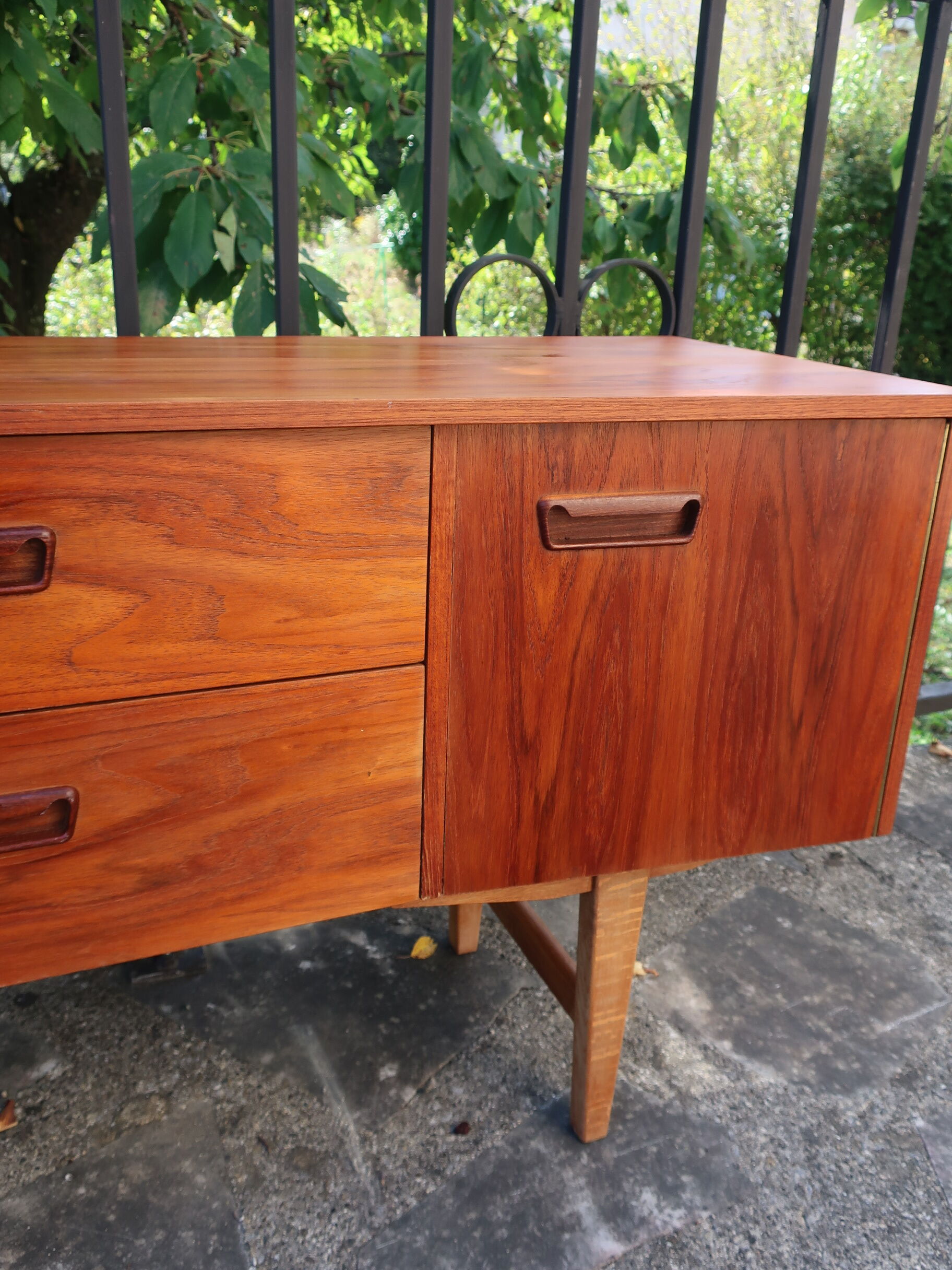 Teak sideboard 60s
