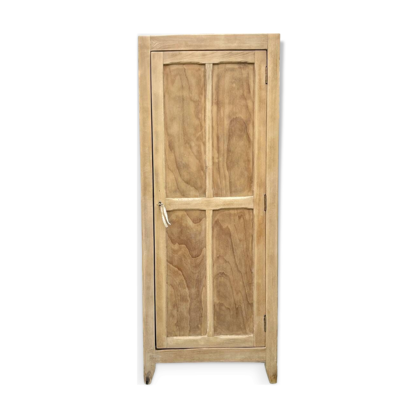 Small Parisian wardrobe