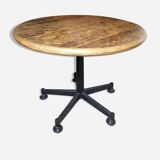 Round table 1970
