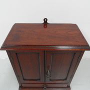 Armoire à bijoux en acajou ancien
