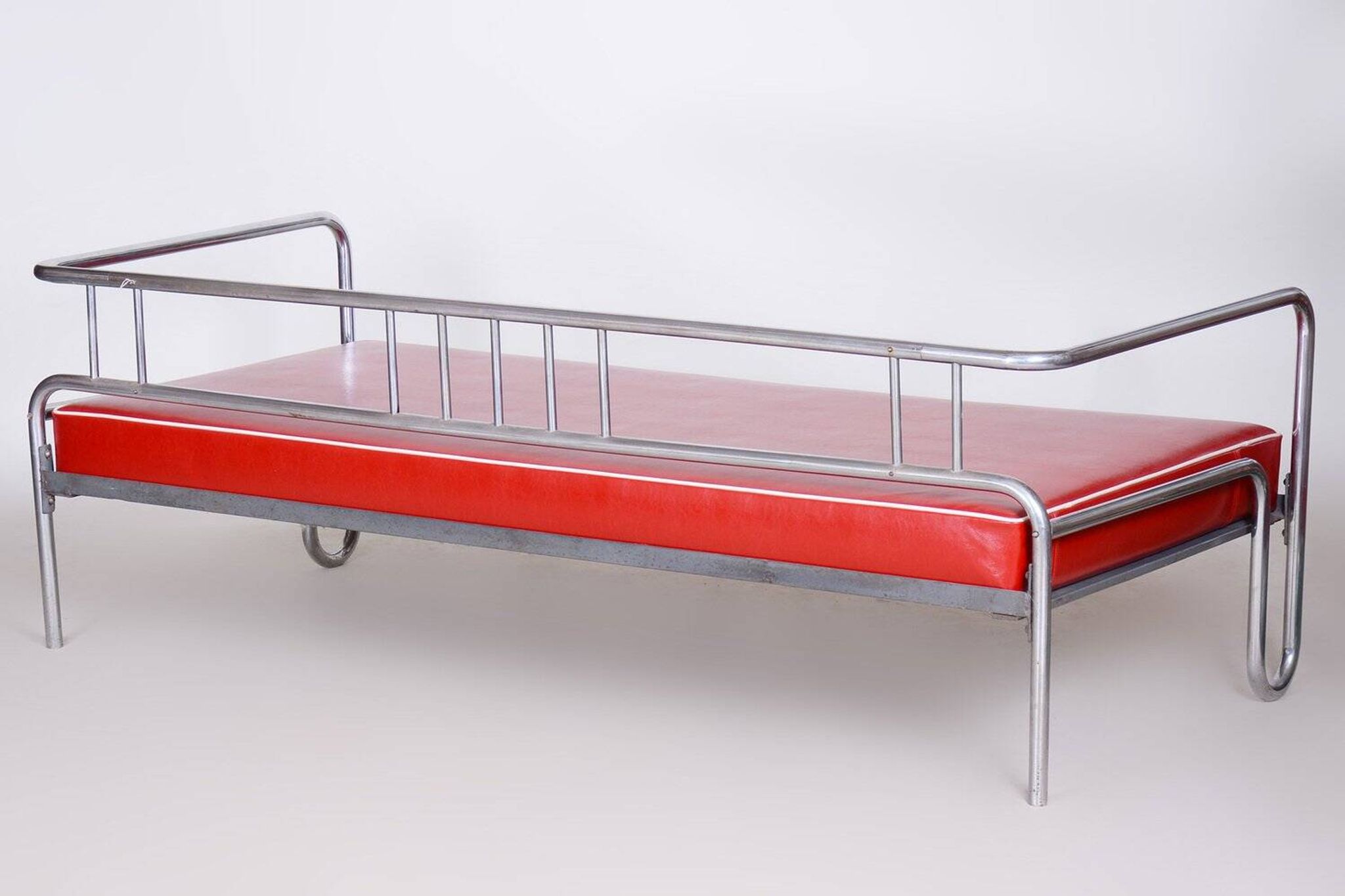 Bauhaus Sofa in Leather & Tubular Steel, 1930s