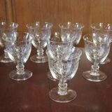 Suite de 8 verres gravés à apéritif