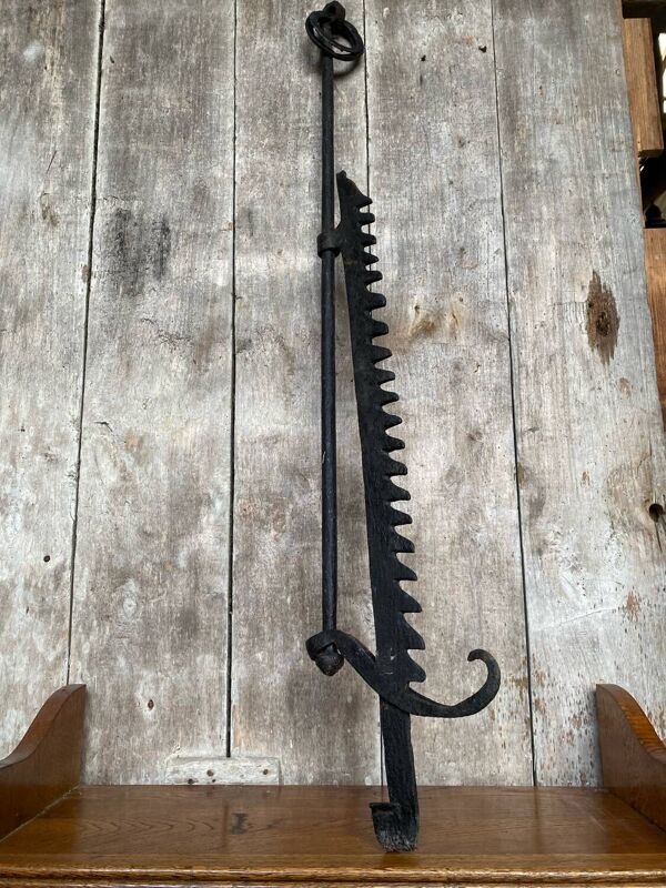 Ancienne crémaillère cuisson cheminée fer forgé noir xviiie vintage