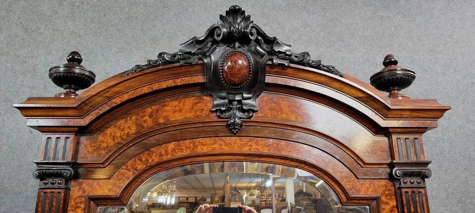 Parisian mirrored armoire in Louis XVI style in rosewood and elm burl